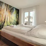 Bergsonne شقة *